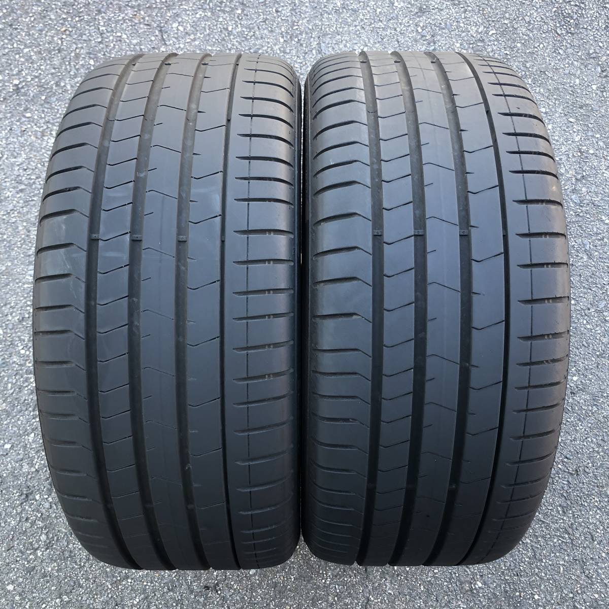 ピレリ　P ZERO(RSC)　255/35R19　2本セット　2020年製造　ランフラットタイヤ_画像1