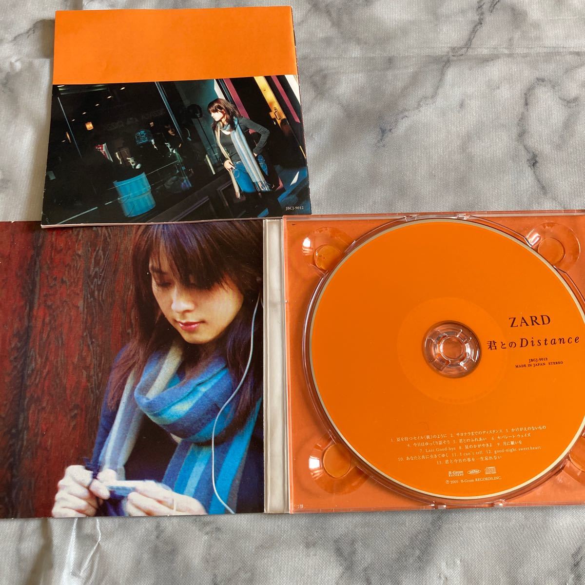 CD 中古品 ZARD 君とのDistance a57_画像3