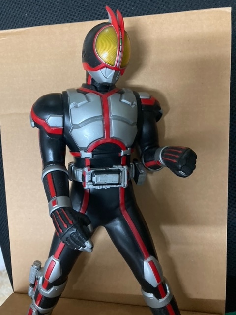 （ユーズド品）K' ファクトリー　仮面ライダーファイズ　全高約300ｍｍ 絶版ソフビ 555 2003年バンダイ製 _画像2