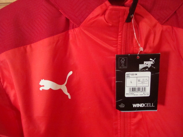 # new goods *PUMA WINDCELL* Puma window protection * with cotton * red *L* with a hood .#