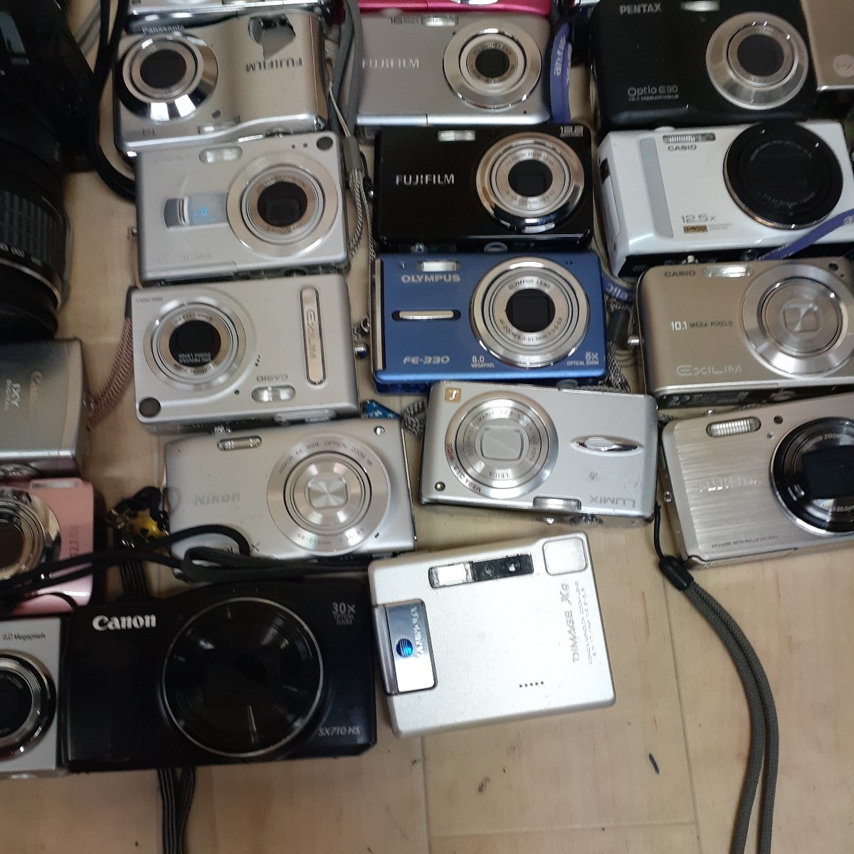 □ジャンク□ デジタルカメラ デジカメ まとめセット OLYMPUS PENTAX Nikon SONY CASIO Canon FUJIFILM 等 a4_画像8