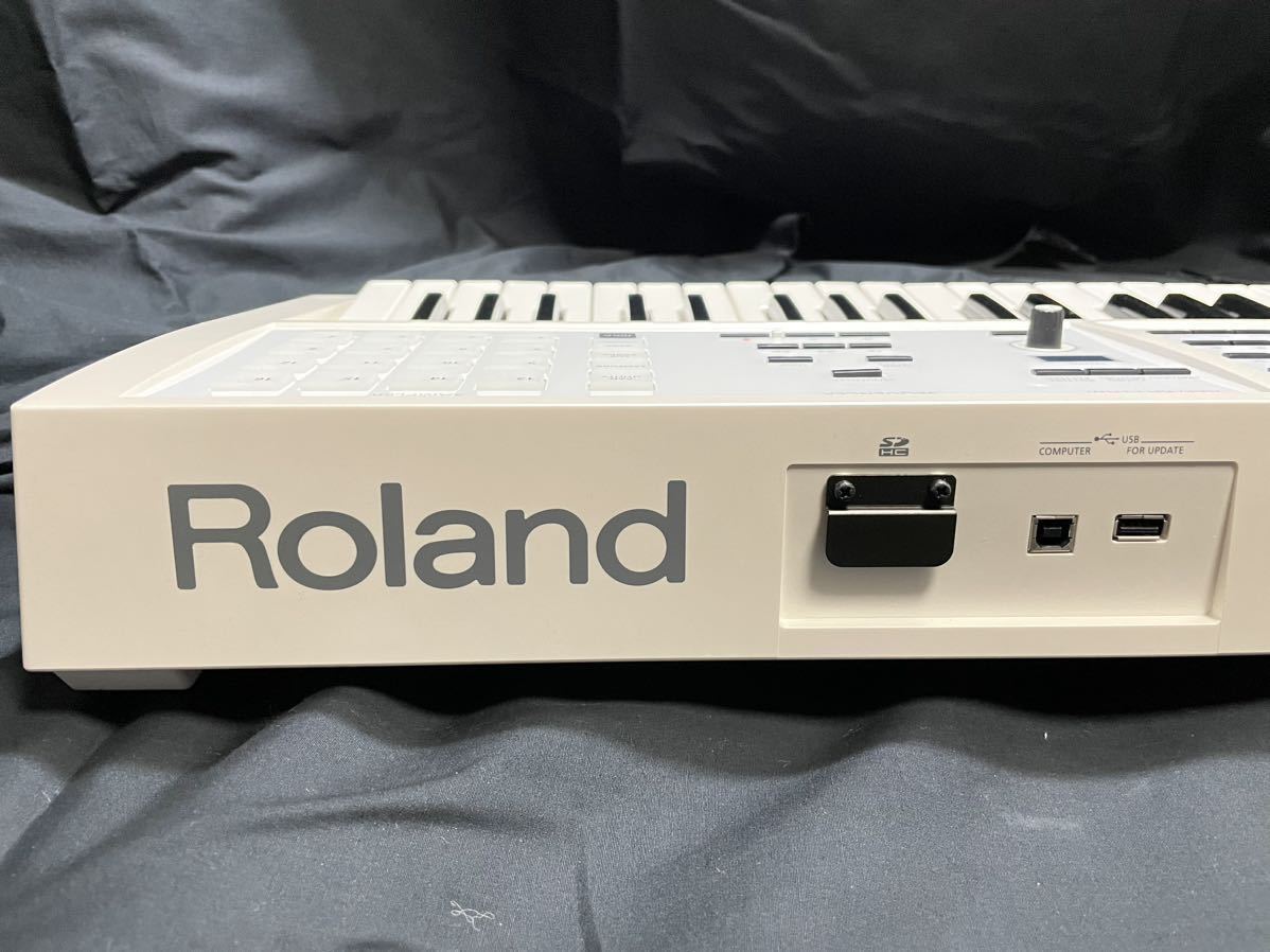 超美品 Roland ローランド キーボード FA06 シンセサイザー 61鍵盤 鍵盤楽器 ケース付き_画像5