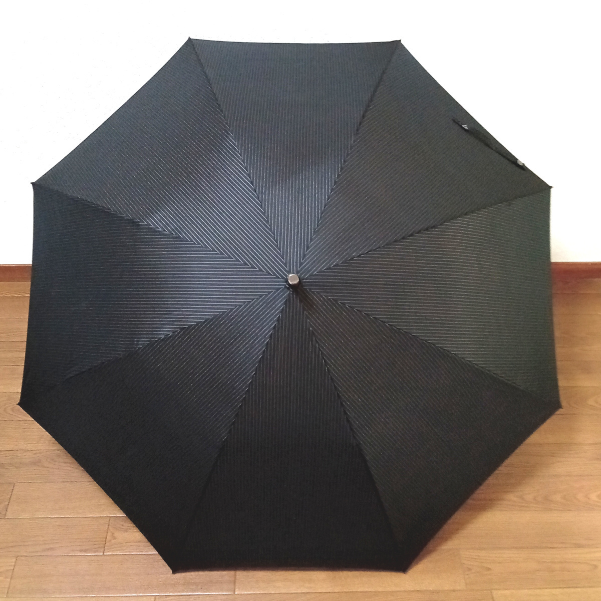【bou205】新品　Borsalino　ボルサリーノ　メンズ長傘　ジャンプ傘　傘袋付き　雨傘　ブラック黒×グレーピンストライプ_画像4