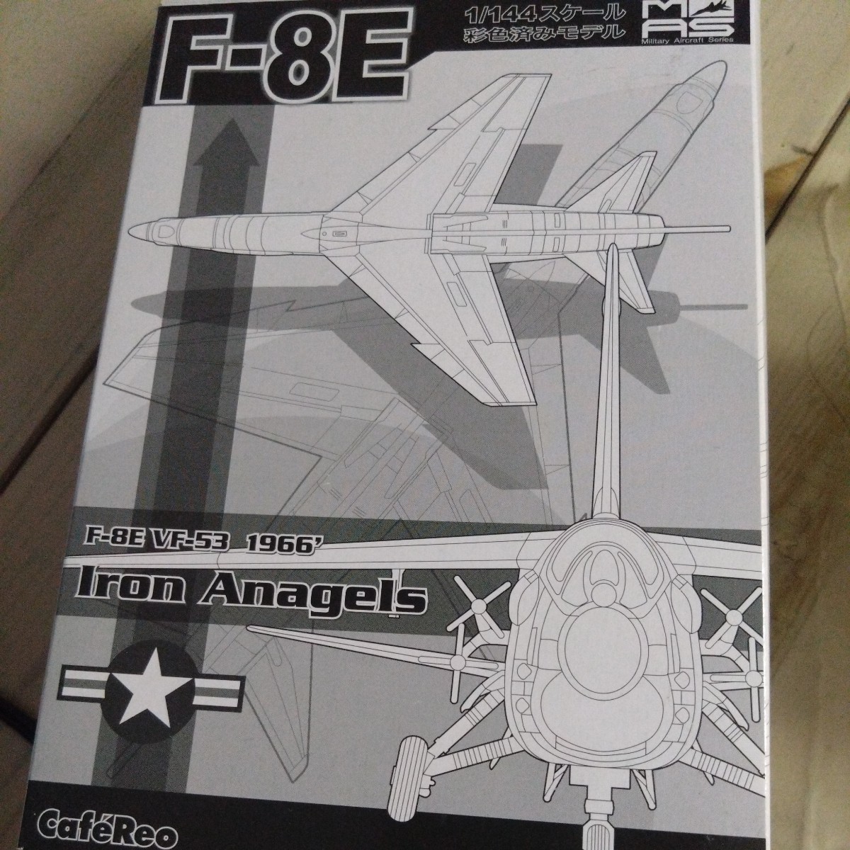 cafereo ワンフェス限定 1/144 JWINGS カフェレオ F-8E クルーセイダー VF-53 1966 iron angels 彩色済 CVW-5 厚木基地 米海軍 CVW-5 模型_画像4