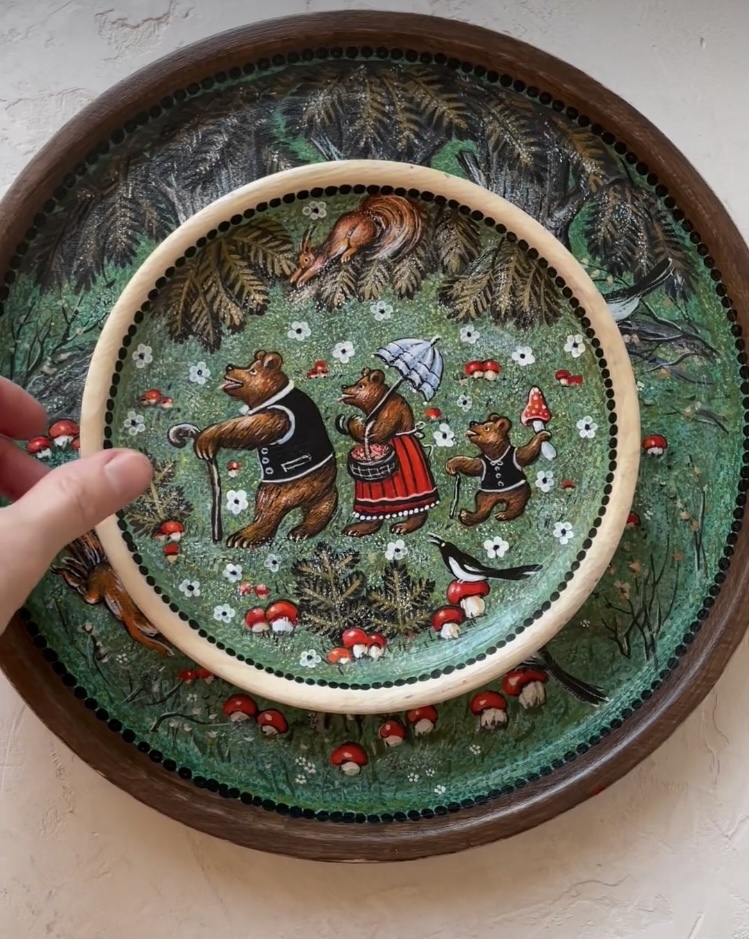 ロシア雑貨☆民話『３匹のクマ』飾り皿 トレーB ハンドペイント マトリョーシカ