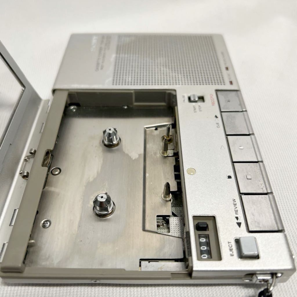 SONY ソニー カセットレコーダー TCM-280シルバー　CASSETTE-CORDER カセットプレーヤー カセットコーダー 日本製　未チェック・ジャンク品_画像4