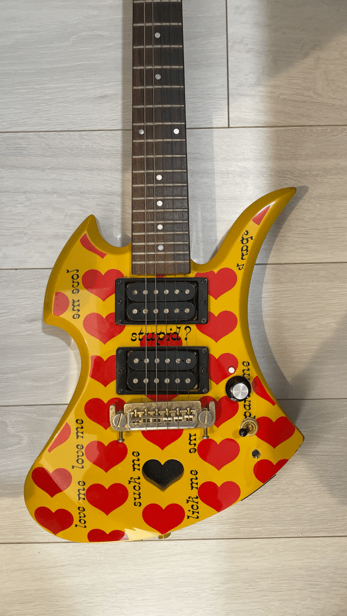 BURNY MG Yellow Heart Jr. MG-Jr. アンプ内蔵ミニギター モッキンバード HIDEモデル イエローハート FERNANDES