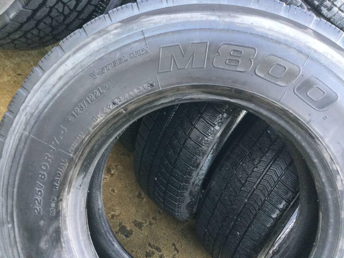 令999 ★225/80R17.5 BRIDGESTONE M800 2019年製の合計2本の出品です。★領収書可★送料無料です★_画像4