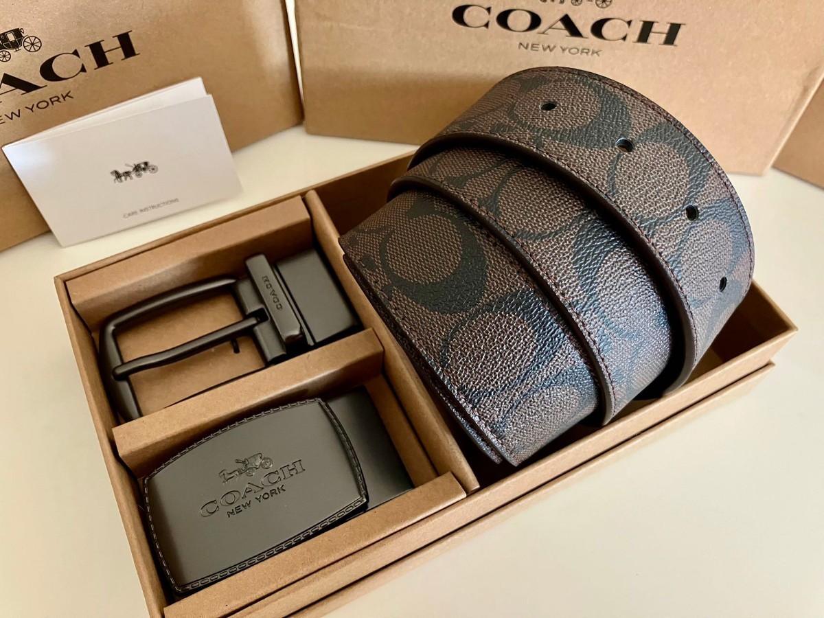 COACH　コーチ　新品　リバーシブル　ブラウン　シグネチャー　馬車バックル　回転可能　フリーサイズ メンズベルト_画像1