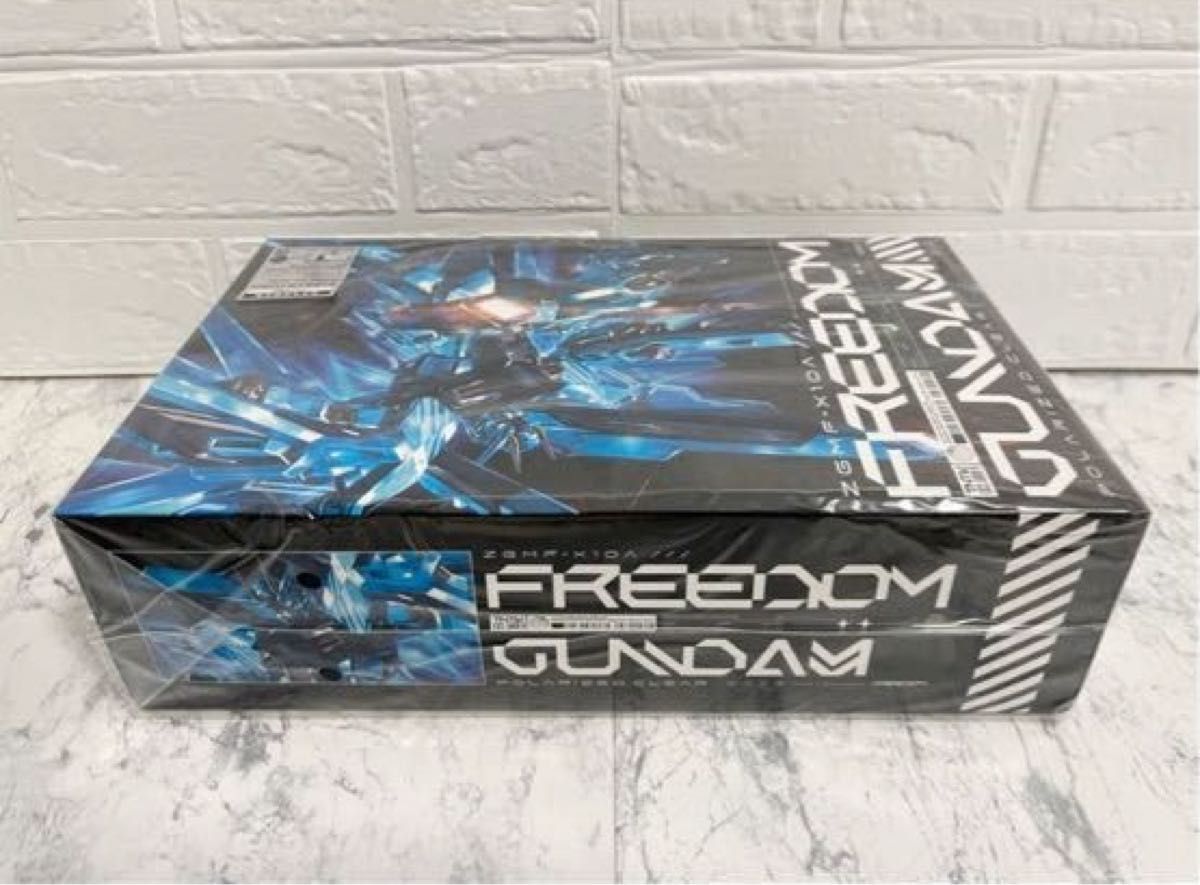 新品 未開封 Amazon限定特典 メガジャケ FREEDOM 完全生産限定盤 CD＋オリジナルガンプラ 機動戦士ガンダムSEED