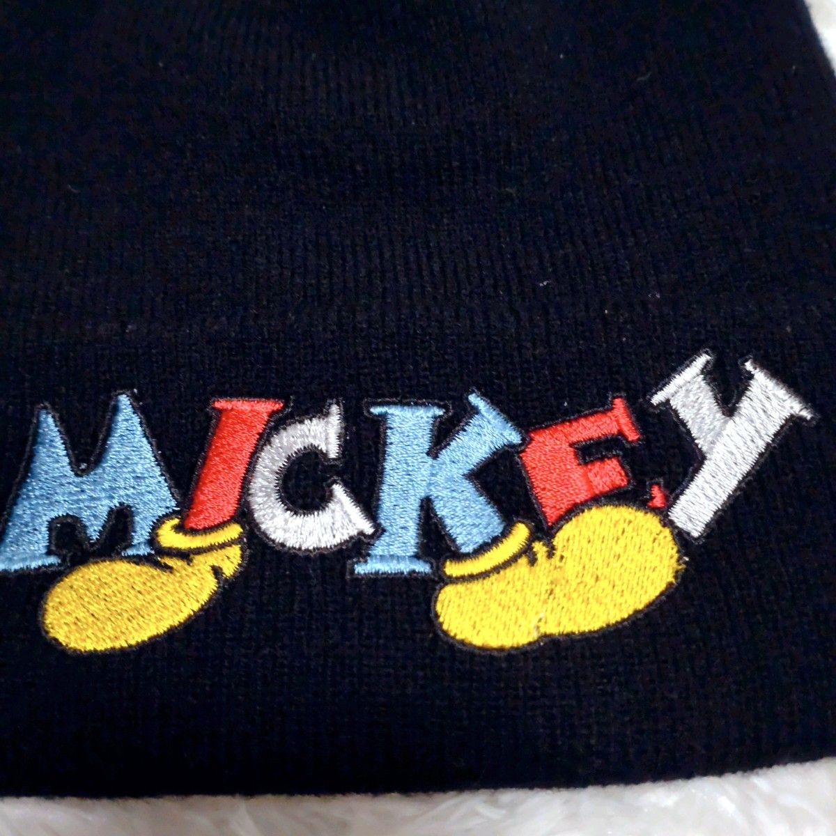 【美品】 ディズニー ミッキー 刺繍 ニット帽 黒 ブラック 帽子