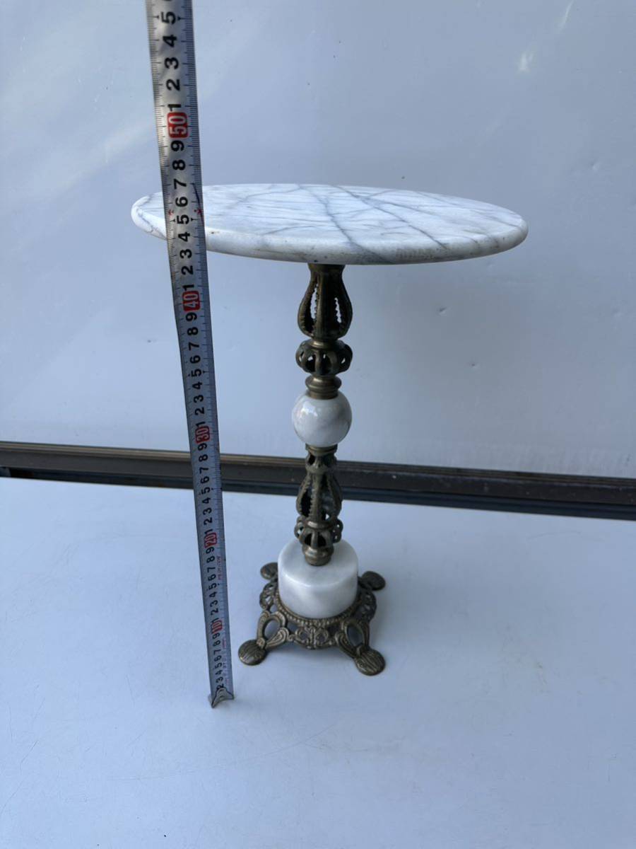 西洋風 大理石 アンティークテーブル 真鍮足 飾り台 花台 丸テーブル_画像3