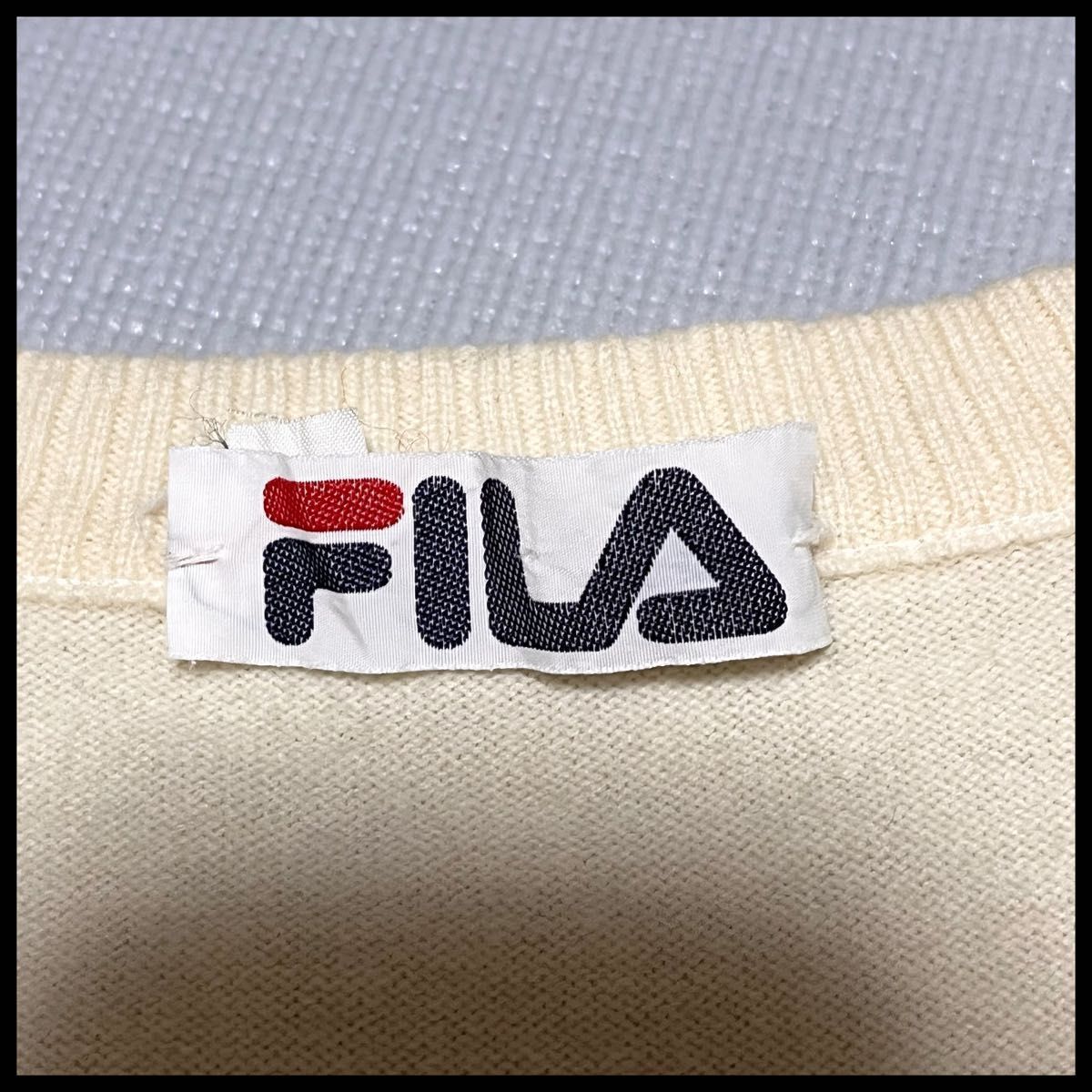 FILA  フィラ　ベスト　ラム100% オフホワイト　レトロ　ビンテージ　年代物　ロゴ