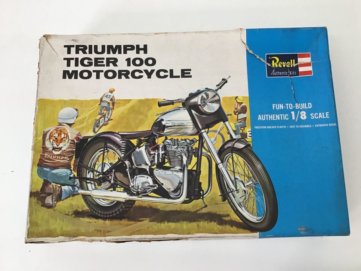 ●代TR054-80【未組立】TRIUMPH TIGER100(トライアンフ　タイガー100) MOTORCYCLE 1/8スケール 当時物 プラモデル_画像1