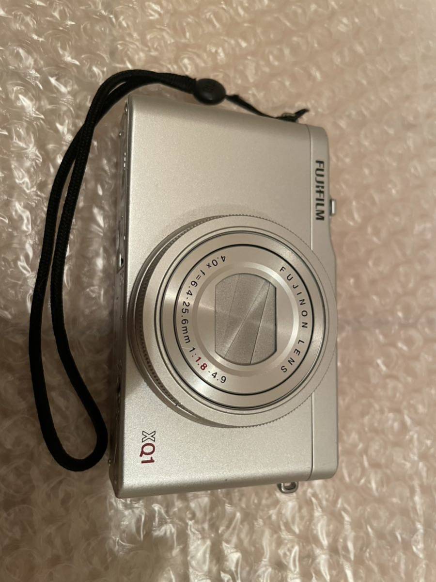 【ジャンク品】 FUJIFILM XQ1コンパクトデジタルカメラ