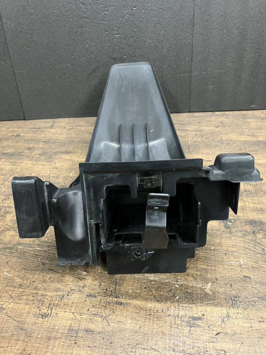 357】 AF35 AF34 共通 ライブDio 純正 リアフェンダー 357】 AF35 AF34 共通 ライブDio 純正 リアフェンダー