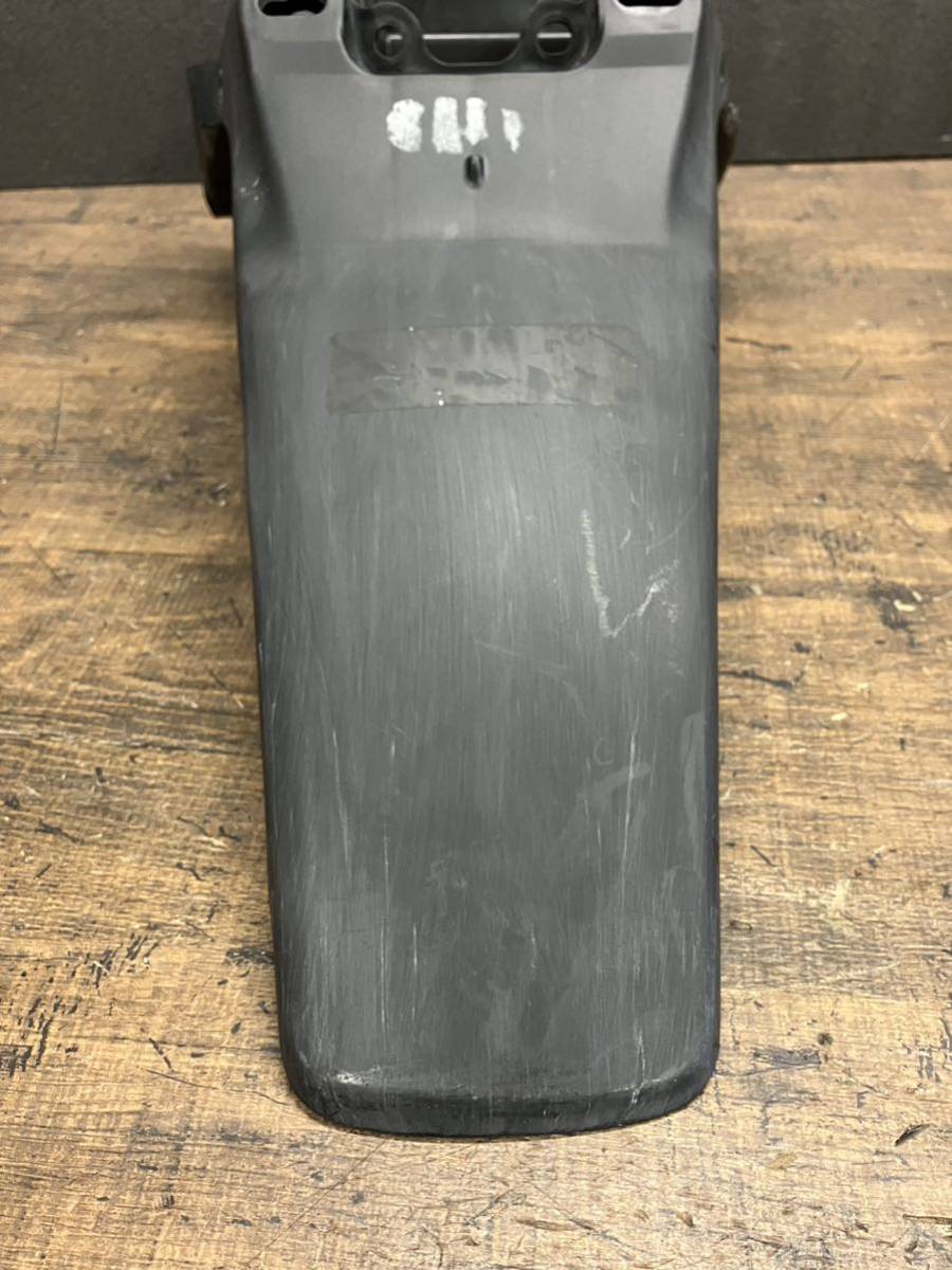 357】 AF35 AF34 共通 ライブDio 純正 リアフェンダー 357】 AF35 AF34 共通 ライブDio 純正 リアフェンダー