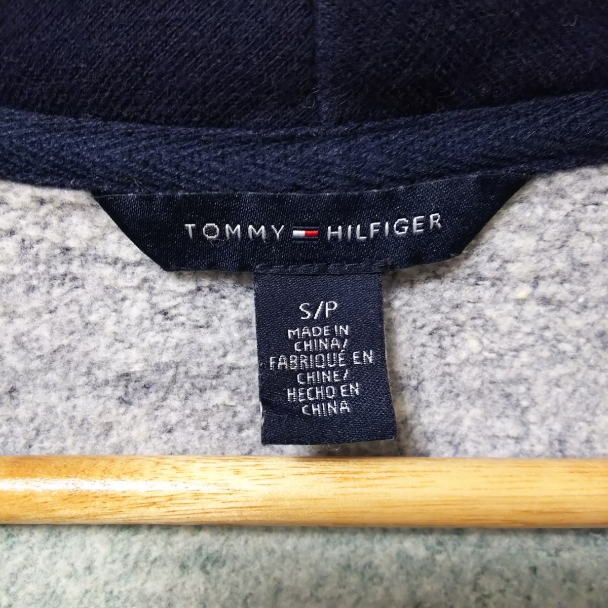 【カジュアル】TOMMY HILFIGER トミーヒルフィガー ショールカラー カーディガン Sサイズ グリーン×ネイビー ボーダー 肘パッチ_画像3