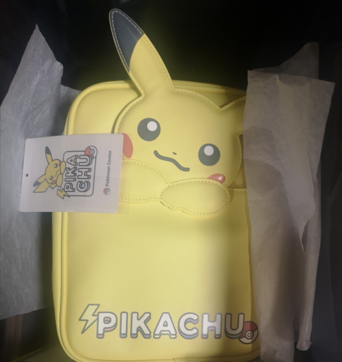 完売品　新品未使用　ショルダーバッグ PIKACHU　ドライボックス保管　ポケモンセンターオリジナル　ピカチュウ　かわいい_画像2