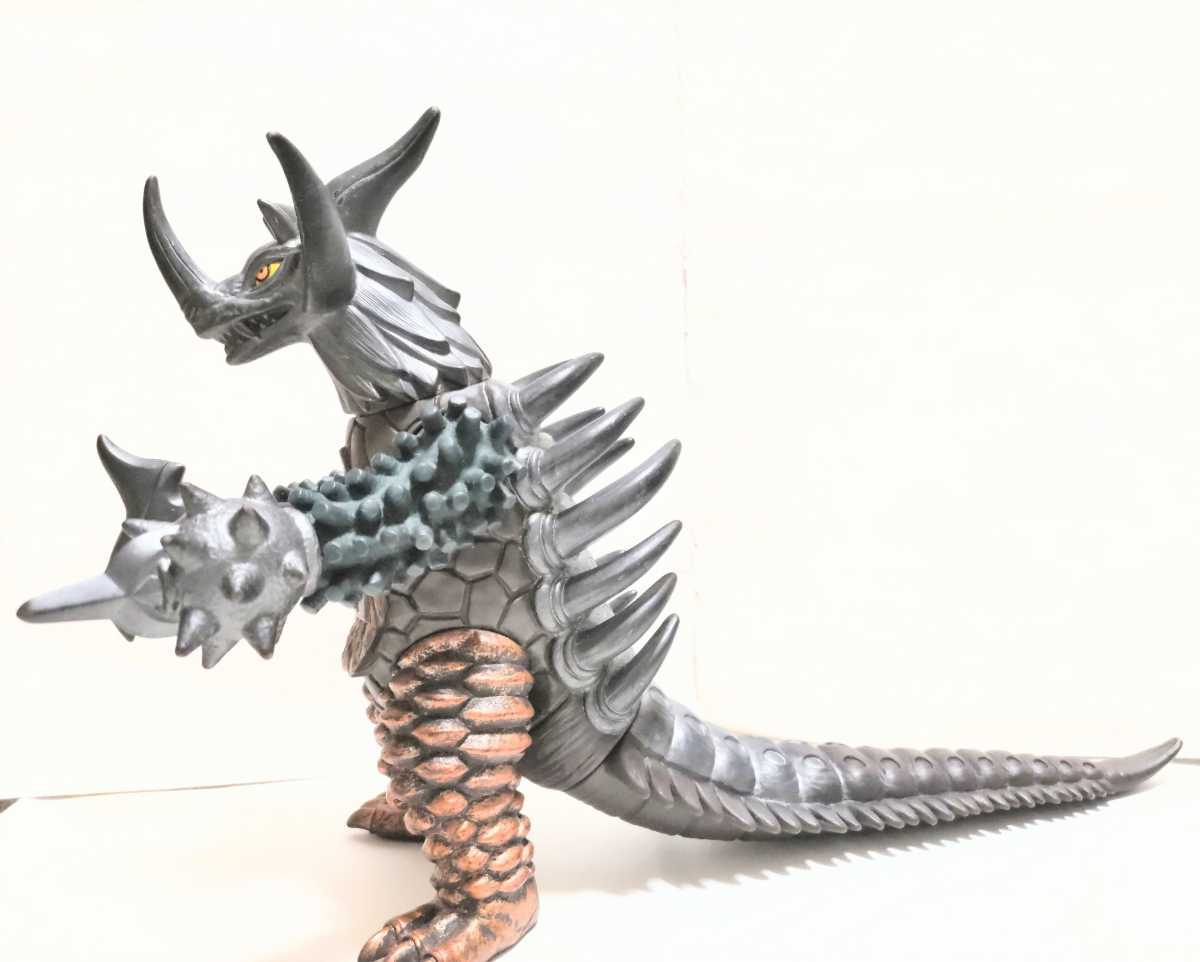 ウルトラ怪獣DX☆タイラント◇ウルトラマンギンガ○ソフビ ウルトラ怪獣DX☆タイラント◇ウルトラマンギンガ○ソフビ