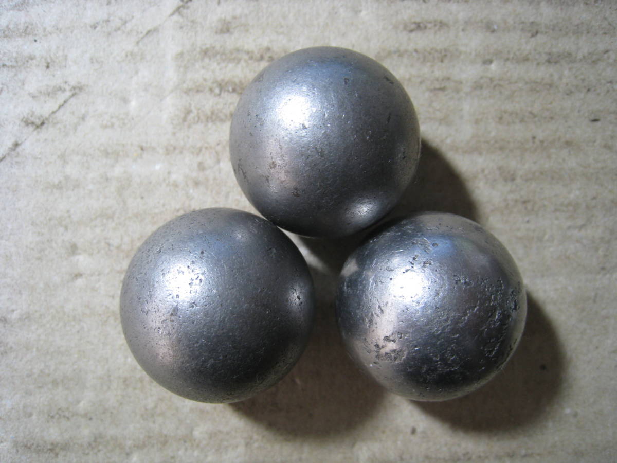 鉄球　3球セット　直径約30㎜×3　重さ約114ｇ/１個　総重量343ｇ　管理番号MC-55_画像1