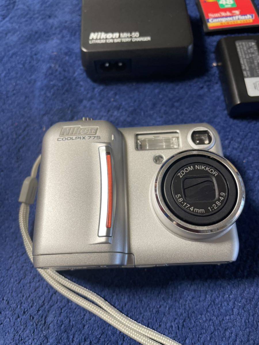 ニコン Nikon Coolpix E775 5.8-17.4mm F2.8-4.9 バッテリー　メモリーカード　付き　コンパクトデジタルカメラ _画像4