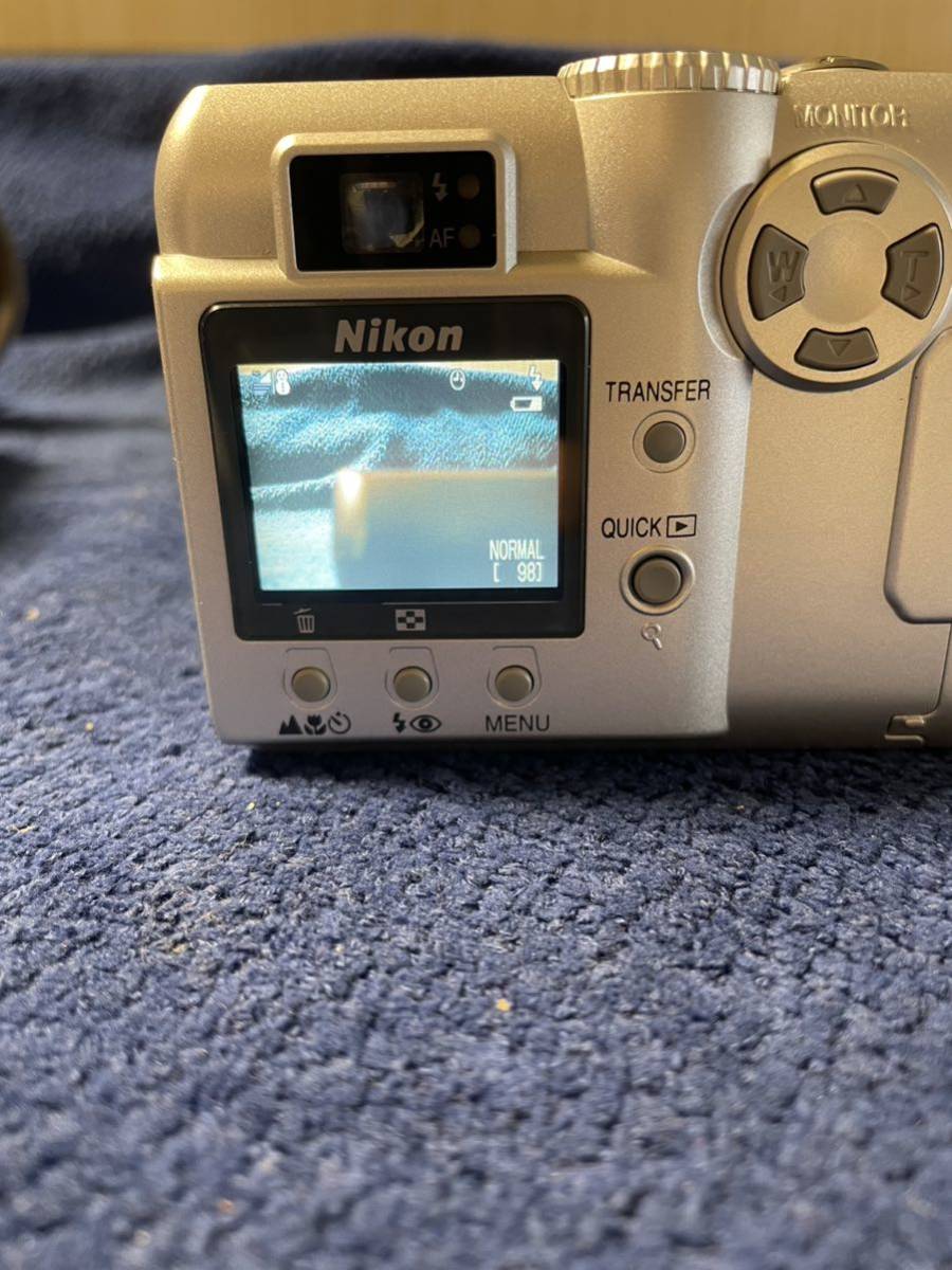ニコン Nikon Coolpix E775 5.8-17.4mm F2.8-4.9 バッテリー　メモリーカード　付き　コンパクトデジタルカメラ _画像2