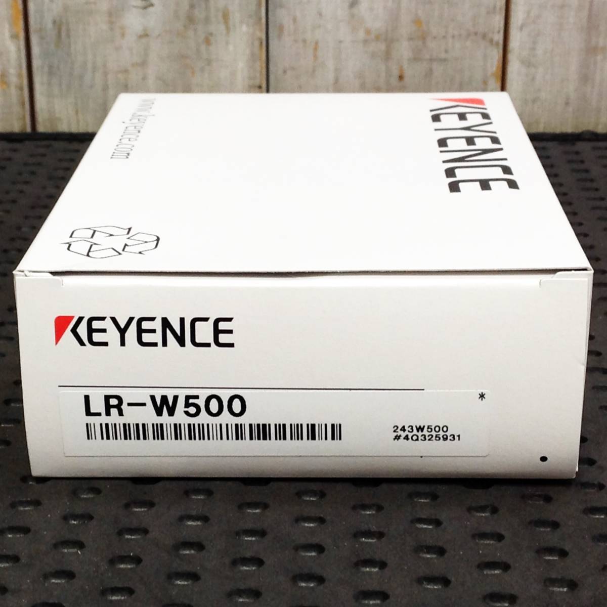 ●【AH-04292】未使用品 KEYENCE キーエンス ホワイトスポット光電センサ ケーブルタイプ LR-W500 【レターパックプラス・送料520円可】_画像1