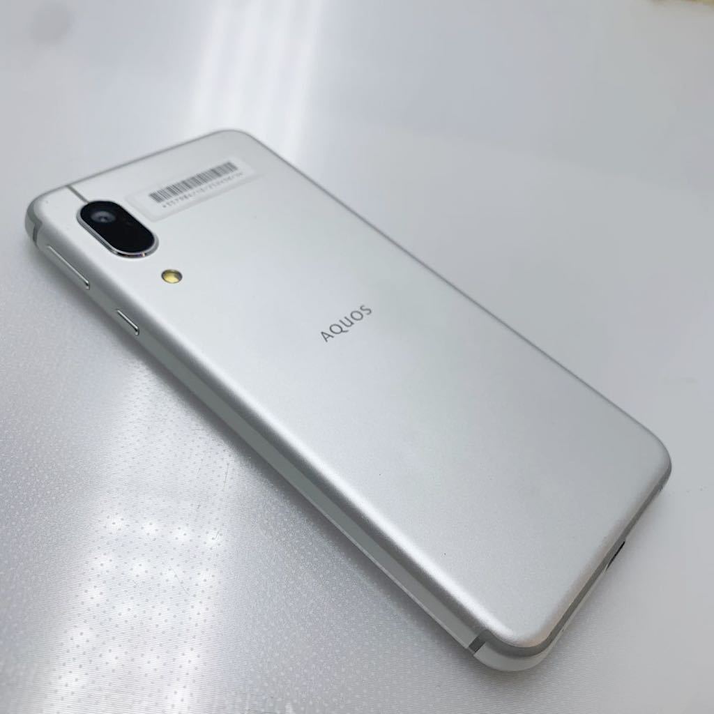 X11-D 中古 SHARP AQUOS sense3 basic 907SH SoftBank シルバー NW利用制限〇 本体の画像4