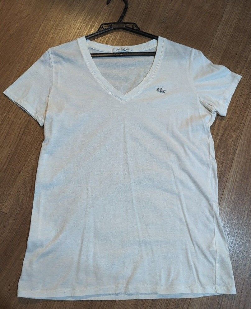 関税/送料込★LACOSTE★Vネック ロゴ 半袖 Tシャツ 早い者勝ち 】LACOSTE ラコステ レディース Tシャツ 半袖 V