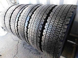 【V295】W900▼245/80R17.5 133/131J▼6本売切り_画像3