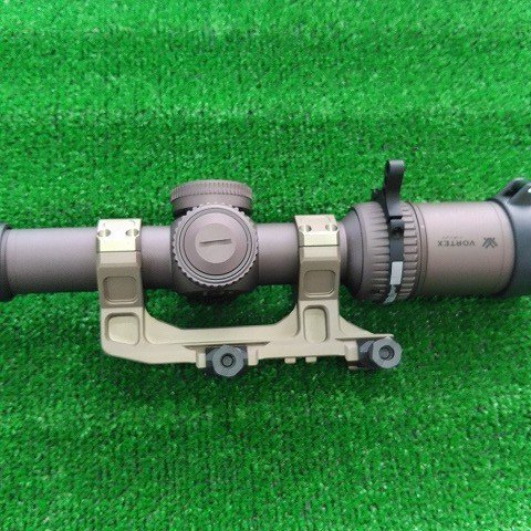 【中古現状品】Arrow Optics VORTEX RAZOR 1-6ｘ24タイプ ライフルスコープ_画像2