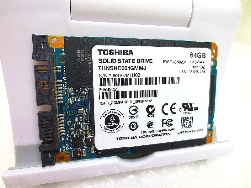 PK14889R★TOSHIBA★SSD 64GB★THNSNC064GMMJ★動作保証付 MicroSATA_画像1