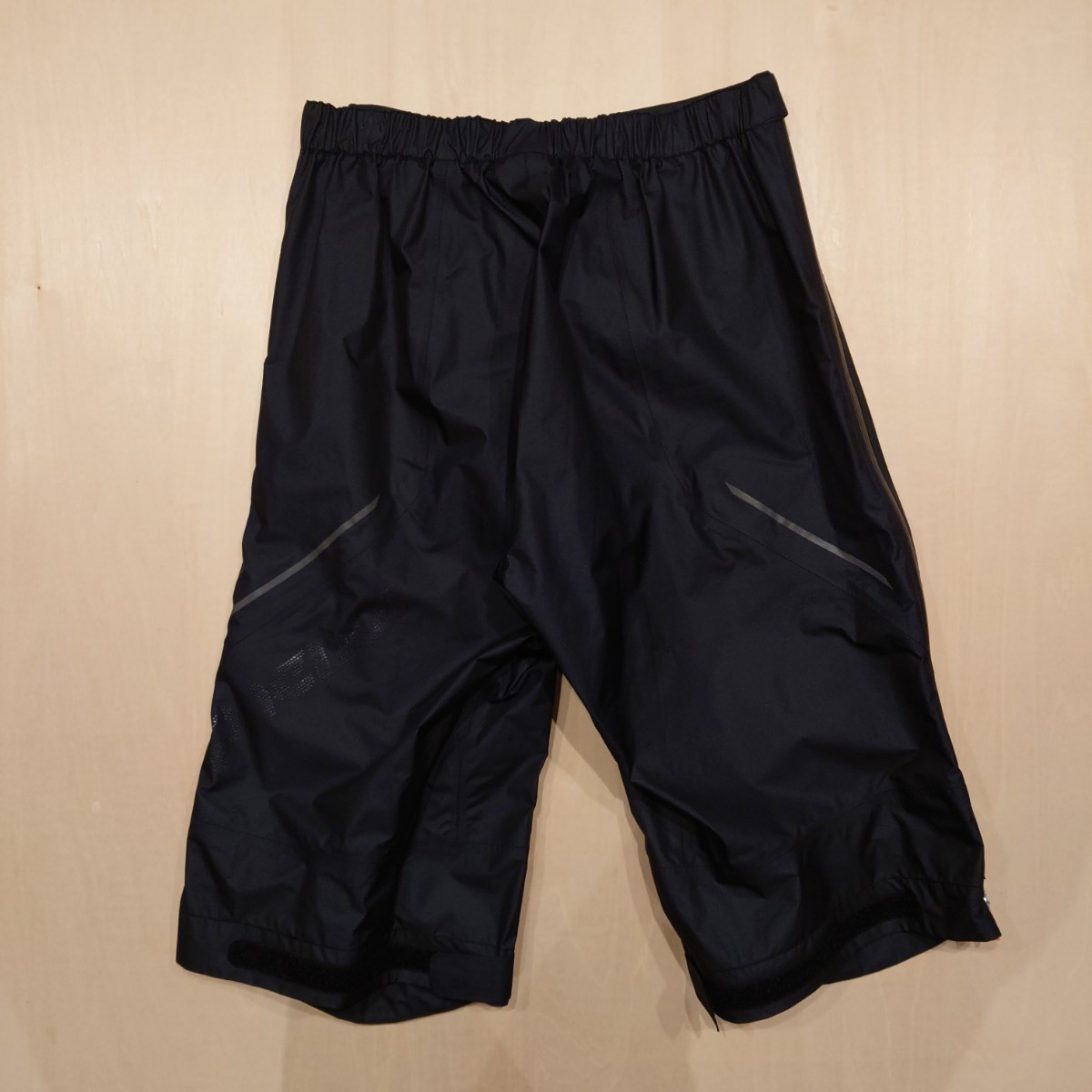 Phenix レインパンツ ハーフパンツ 七分丈 GORE TEX 未使用新品 Phenix レインパンツ ハーフパンツ 七分丈 GORE TEX 未使用新品