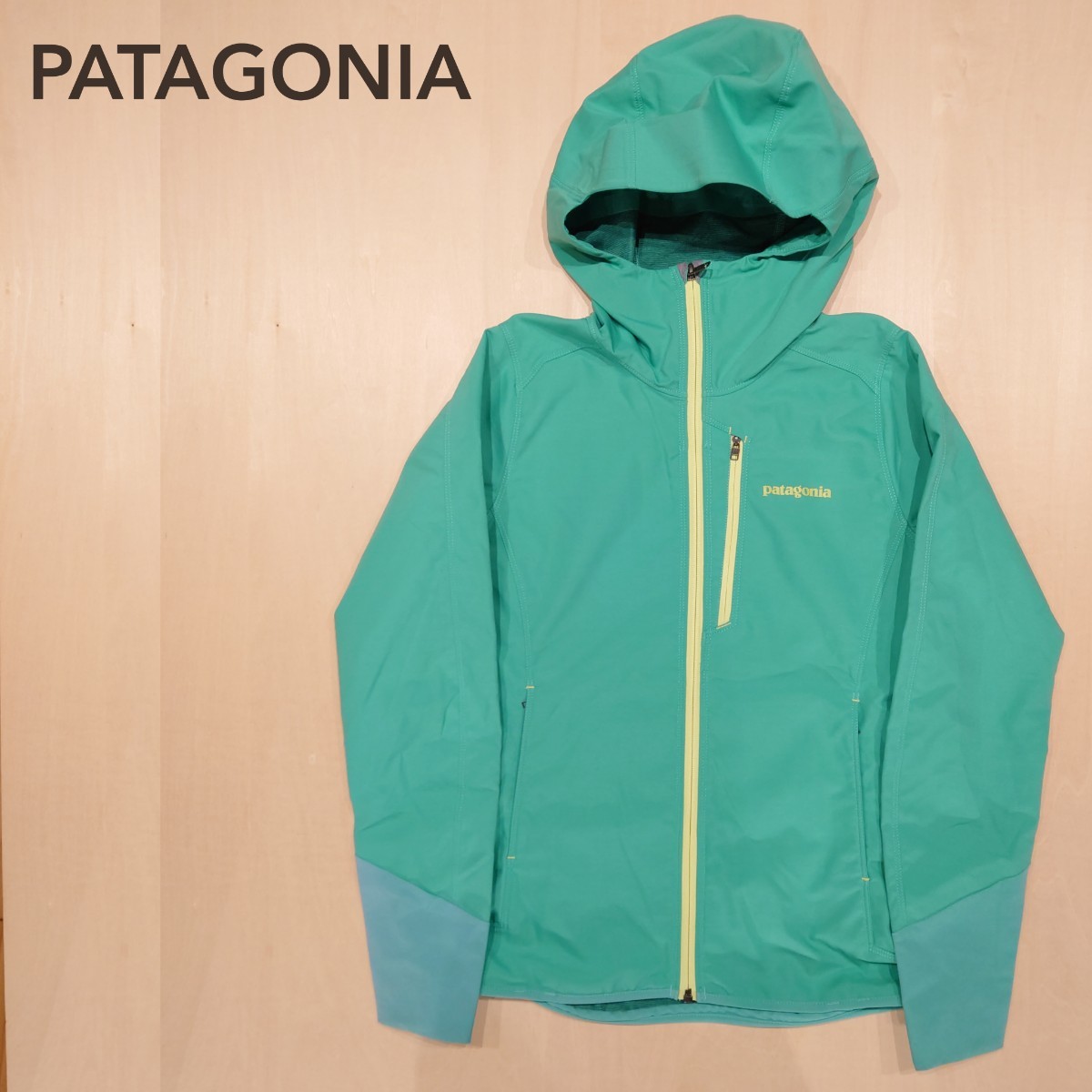 patagonia ソフトシェル ジャケット レビテーションフーディー レディースXS パタゴニア 2401 アウトドア 登山