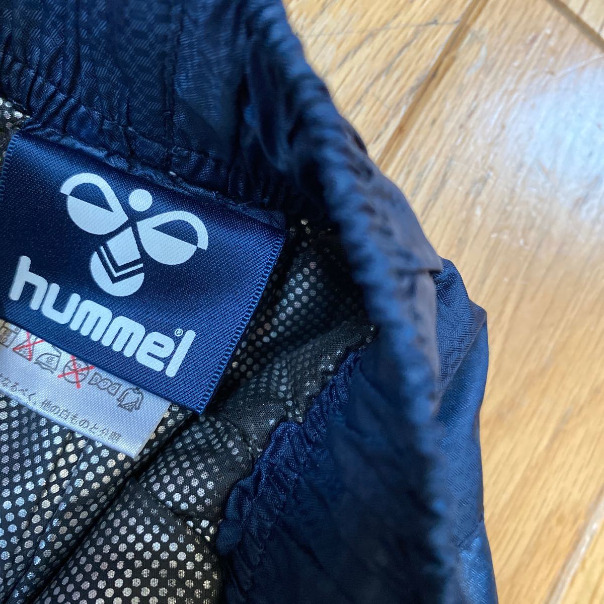 セール 即決1円 ヒュンメル hummel ナイロン 保温性 パンツ テック パンツ トレーニングパンツ ナイロン ブラック size M メンズ_画像6