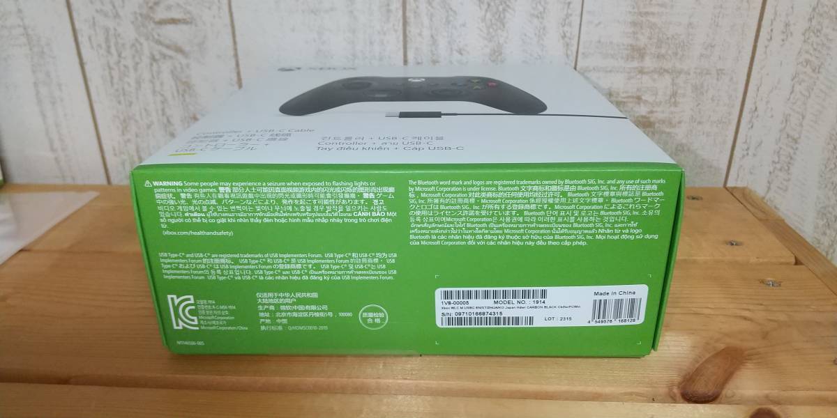 Microsoft（マイクロソフト） Xbox ワイヤレスコントローラー+ USB-C ケーブル 1V8-00005　（2）_画像2