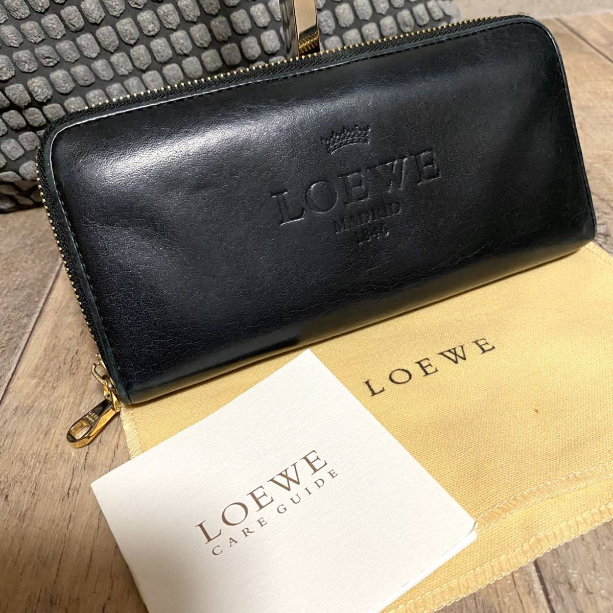  подлинный товар *LOEWE Loewe износ te-ji Logo кожа бумажник длинный кошелек раунд застежка-молния чёрный раунд Zip черный натуральная кожа женский мужской 