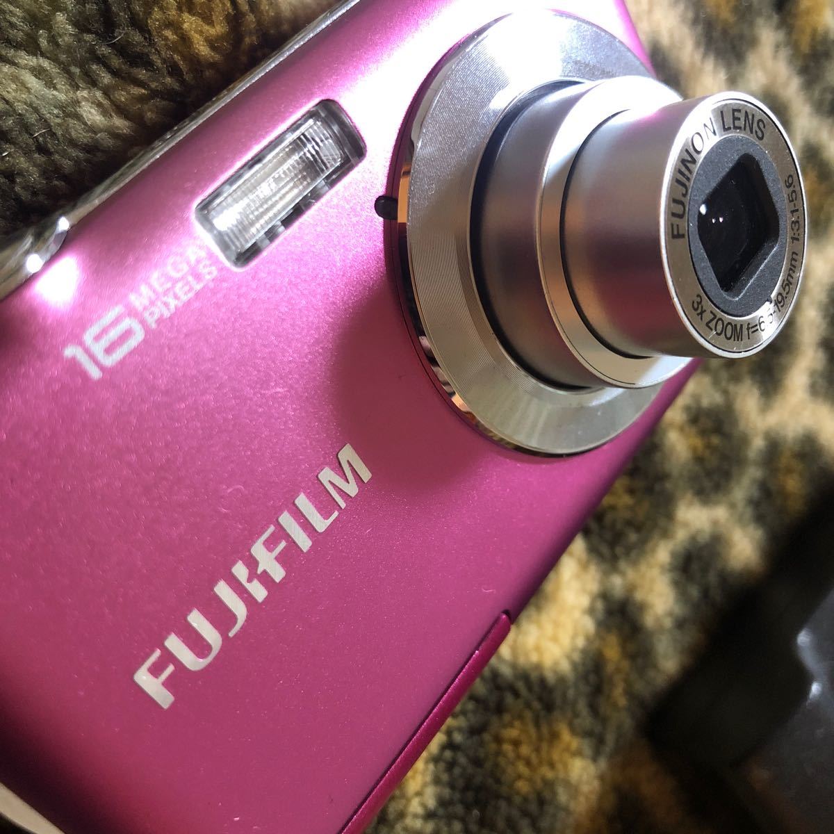 FUJIFILMコンパクトデジタルカメラ BC45B 中古_画像2