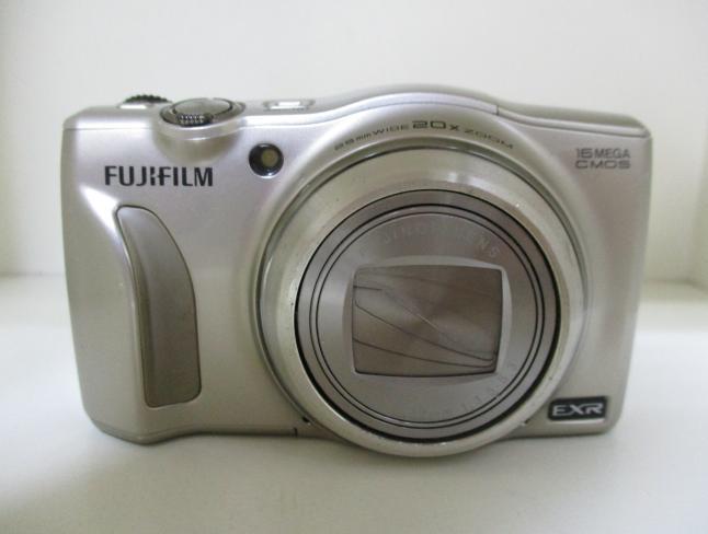 ☆ FUJIFILM FinePix F770EXR 富士フィルム ファインピクス コンパクトデジタルカメラ バッテリーなし ジャンク品扱い S4012315_画像2
