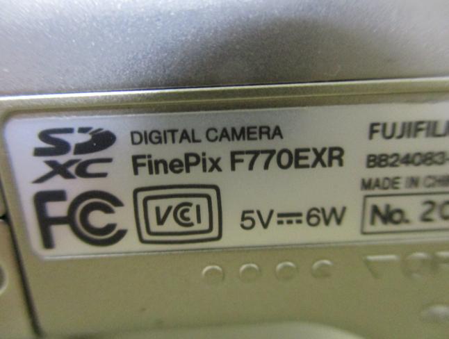 ☆ FUJIFILM FinePix F770EXR 富士フィルム ファインピクス コンパクトデジタルカメラ バッテリーなし ジャンク品扱い S4012315_画像7