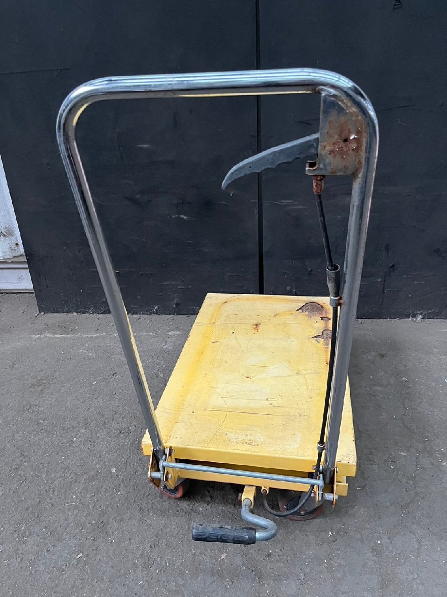 150kg lift table hydraulic type going up and down pcs vehicle height . approximately 23~74cm surface approximately 70×45cm [ present condition goods ]