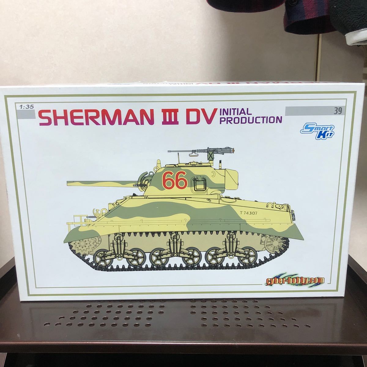 133 未組立 白箱 シャーマンIII DV INITIAL PRODUCTION 1/35 サイバーホビー 6527 39 戦車 プラモデル 戦車 ドラゴン アメリカ軍_画像1