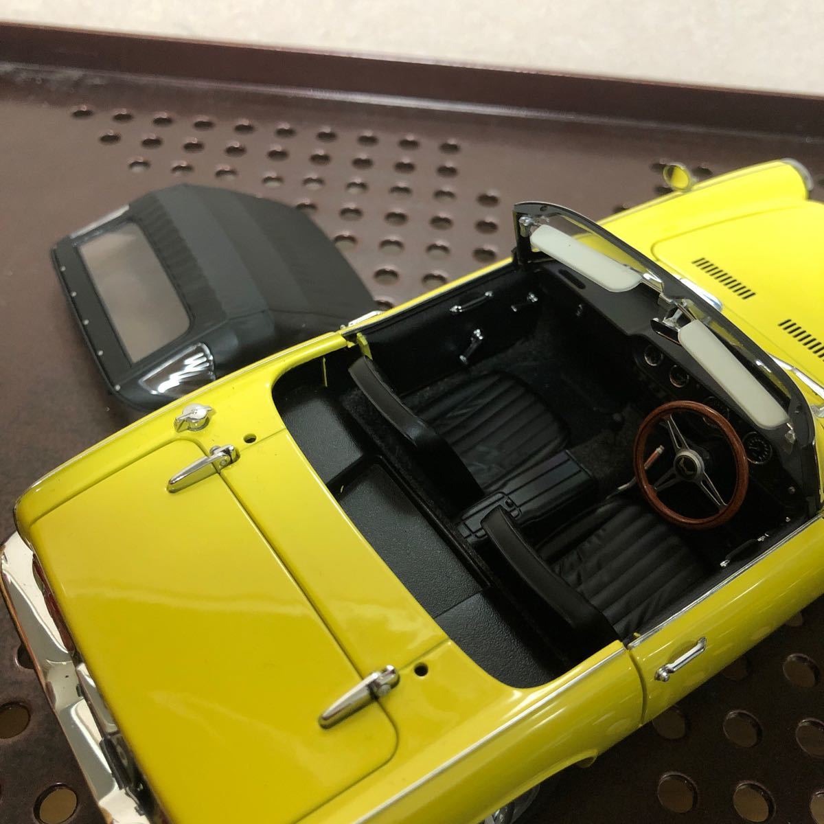 990 AUTOart MILLENNIUM オートアート 1/18 Honda S800 ホンダ エスハチ イエロー 73277 ミニカー 模型 完成品の画像4