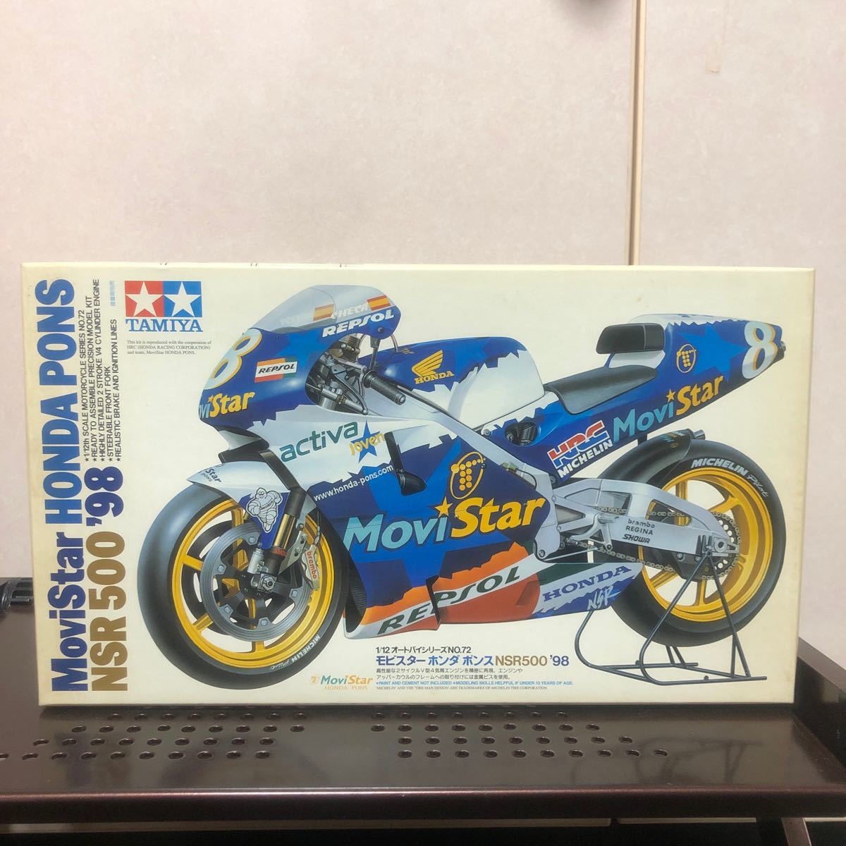 504 未組立 タミヤ 1/12 オートバイ NO.72 モビスター ホンダ ポンズ NSR500‘98 Movistar / PONS / HONDA HRC プラモデル 模型 バイク_画像1