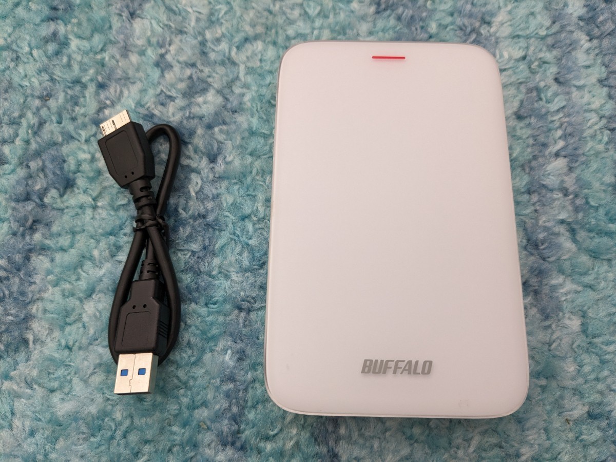 0601u2611　BUFFALO Thunderbolt&USB3.0用 ポータブルHDD 2TB HD-PA2.0TU3 シルバー_画像1