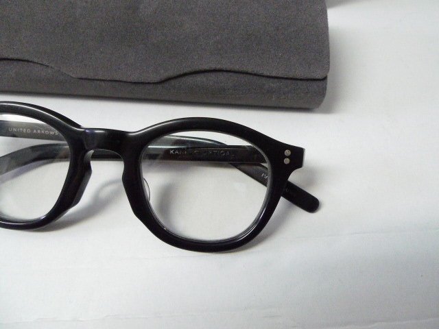 ◆ユナイテッドアローズ 金子眼鏡 KANEKO 黒ぶち 眼鏡 メガネ ケース完備　ウェリントン セルフレーム_画像2