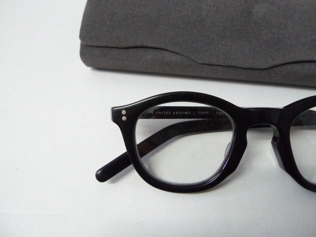 ◆ユナイテッドアローズ 金子眼鏡 KANEKO 黒ぶち 眼鏡 メガネ ケース完備　ウェリントン セルフレーム_画像3