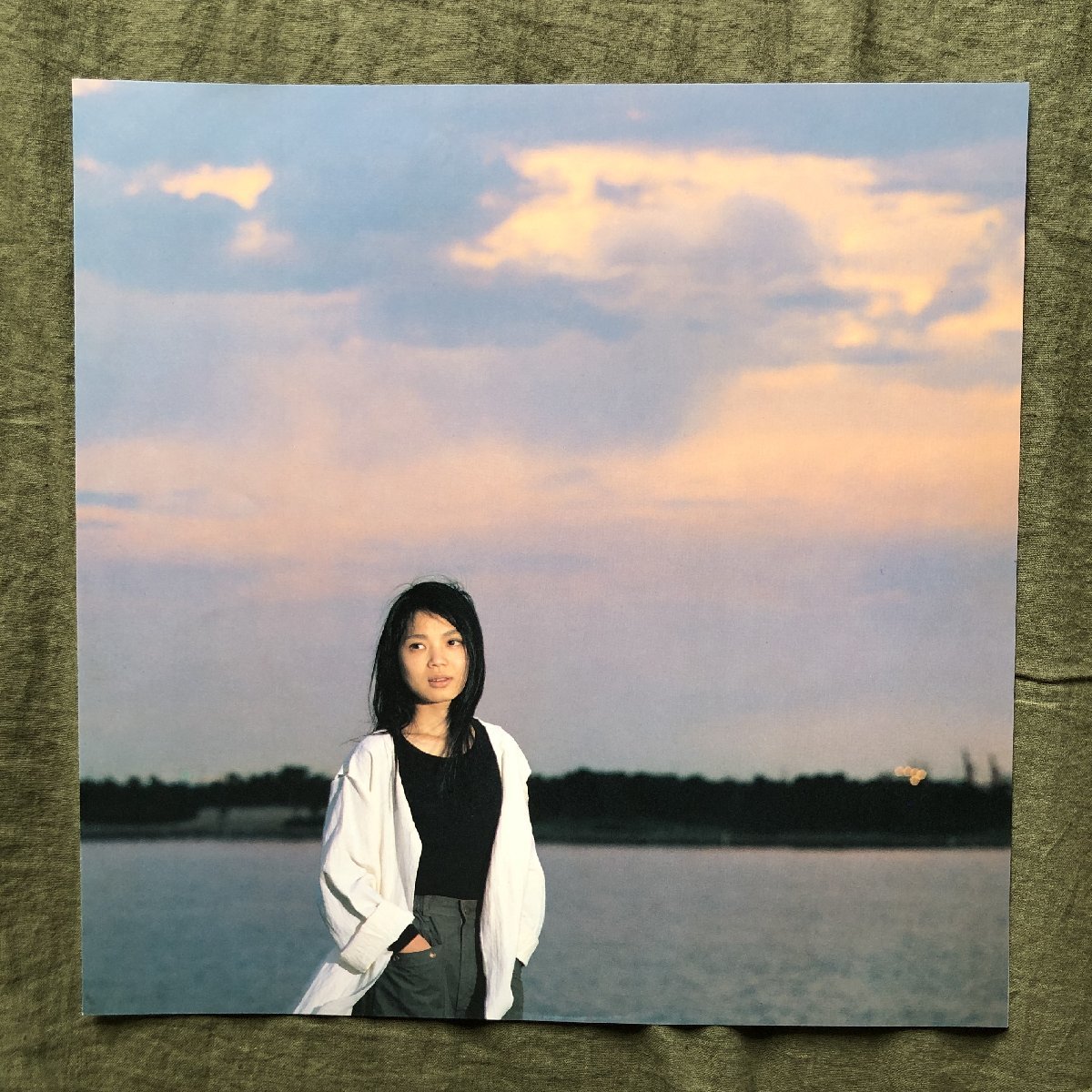 傷なし美盤 良ジャケ 1983年 山崎ハコ Hako Yamazaki LPレコード ダージリン Darjeeling 帯付 フォーク サマータイムが聞こえる_画像6