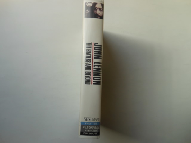 ☆VHS　JOHN LENNON THE BEATLES AND BEYOND　　送料無料！☆